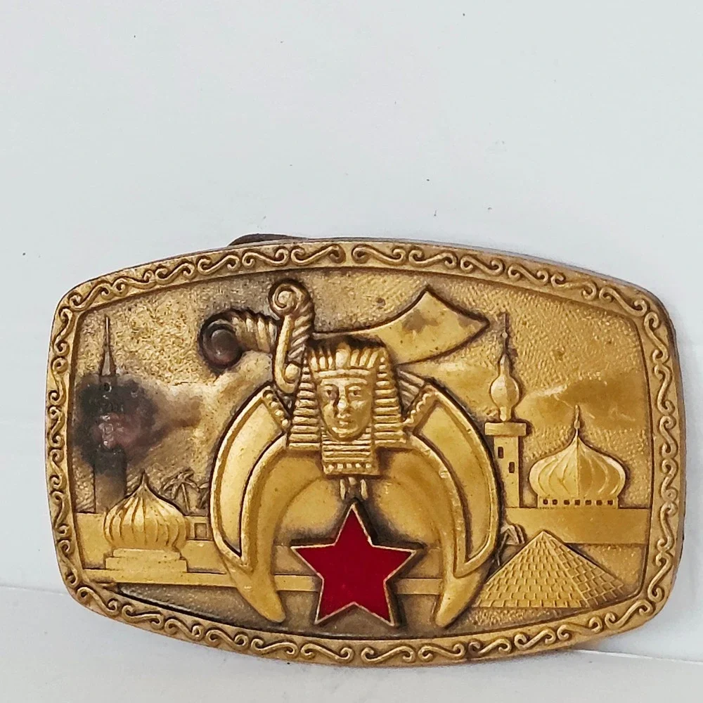 1981 Harry Klitzner Co Shriners Masonic Belt Buckle Brass Tone Red Star Vintage